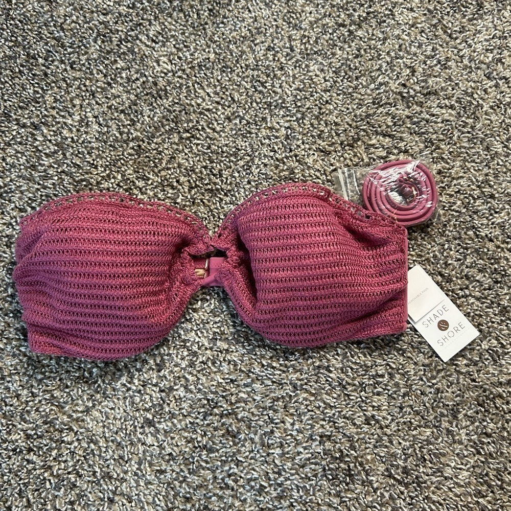 5/$25 Shade & Shore bikini top in size 36B - Picture 3 of 5